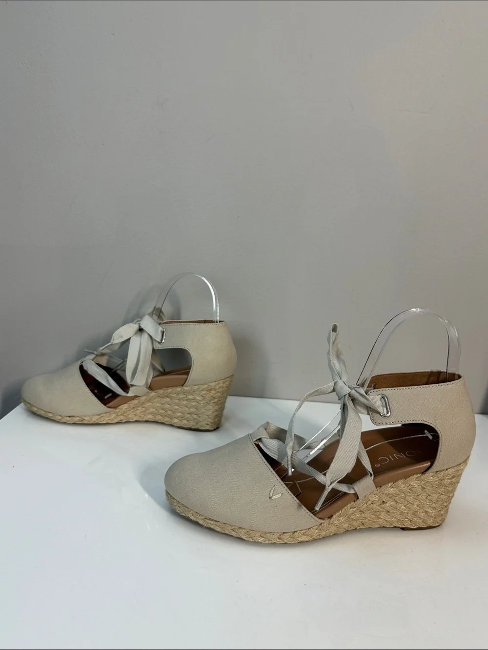 Vionic Kaitlyn Tie Front Espadrille Wedges Oat Size 9.5